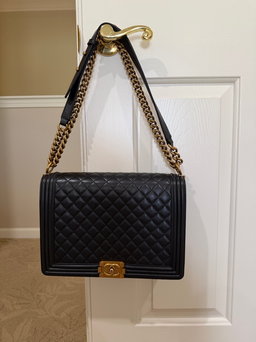 Chanel flapbag lambskin leather in black
